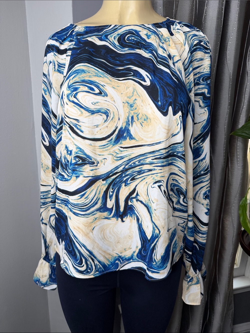Worthington Women’s Sz M Blue Marble Print Long-Sleeve Women's Top NWT